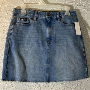 DKNY Mid rise denim skirt size 4